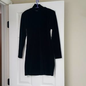 Black long-sleeve Dress